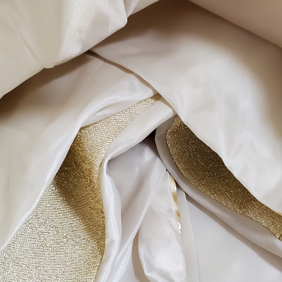 Christmas Tree Skirt 56" - Picture 13 of 13